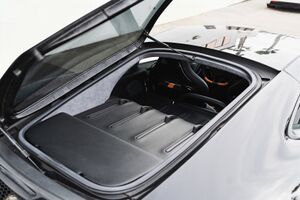 570GT luggage area.jpg